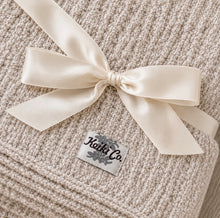 Load image into Gallery viewer, Luxurious Throw Blanket Collection