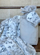 Load image into Gallery viewer, Travel Blanket Set