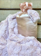 Load image into Gallery viewer, Travel Blanket Set