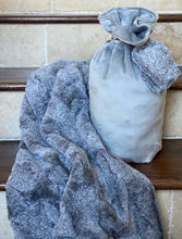 Load image into Gallery viewer, Travel Blanket Set