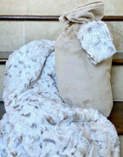 Load image into Gallery viewer, Travel Blanket Set