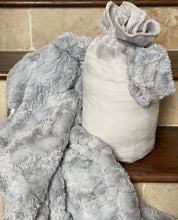 Load image into Gallery viewer, Travel Blanket Set