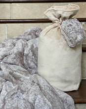 Load image into Gallery viewer, Travel Blanket Set