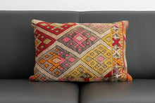 Load image into Gallery viewer, Kilim Artisan decorative throw pillows