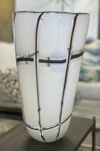 Load image into Gallery viewer, Abstract grid vase