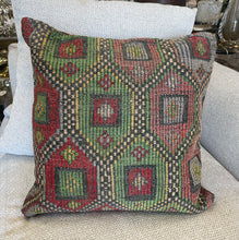 Load image into Gallery viewer, Kilim Artisan decorative throw pillows