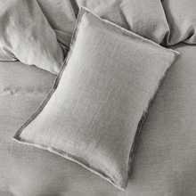 Load image into Gallery viewer, Delilah Pillow Collection
