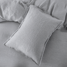 Load image into Gallery viewer, Delilah Pillow Collection