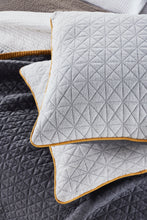 Load image into Gallery viewer, Kirk knitted bedding