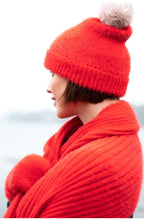 Load image into Gallery viewer, Chalet Ribbed Scarf Orange/Red