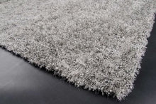 Load image into Gallery viewer, Trigo shag rugs