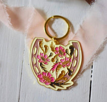 Load image into Gallery viewer, Floral Horseshoe Keychain
