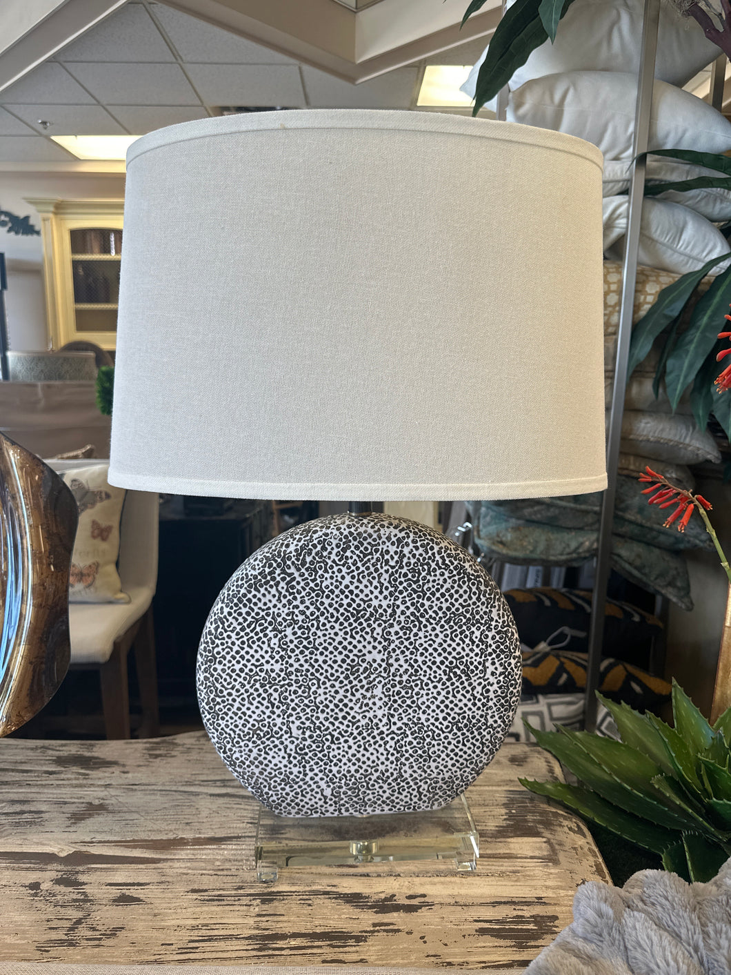 Speckled Ceramic Table Lamp w/Clear Base