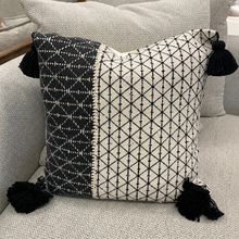 Load image into Gallery viewer, Artisan Throw Pillow w/ Tassels
