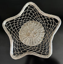 Load image into Gallery viewer, Champagne Star Wire Basket
