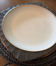 Load image into Gallery viewer, Onyx Edge Stone Charger Plate- S/5
