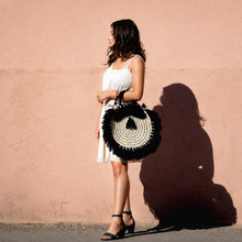 Load image into Gallery viewer, French Straw Handbag w/ Tassels
