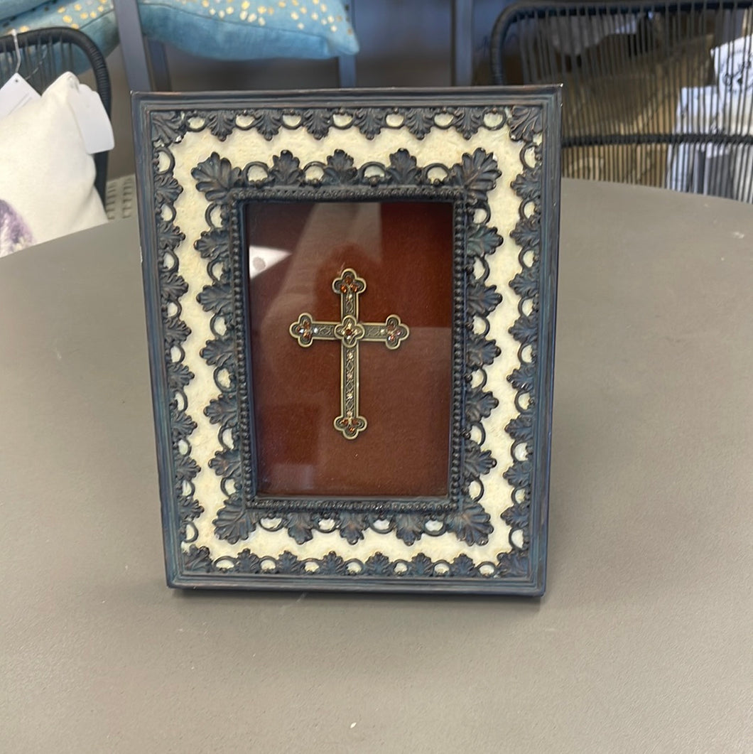 Ceramic Cross Frame