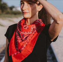 Load image into Gallery viewer, Red Bandana Print Oversized Scarf
