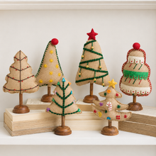Load image into Gallery viewer, Mini Felt Christmas Tree On Stand
