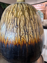 Load image into Gallery viewer, Volcanic Tundra Table Lamp
