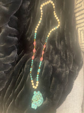 Load image into Gallery viewer, Turqoise Beaded Necklace
