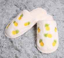 Load image into Gallery viewer, Luxury Pineapple House Slippers- S/M
