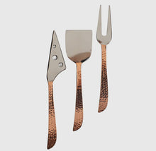 Load image into Gallery viewer, Hammered Handle Copper Cheese Servers
