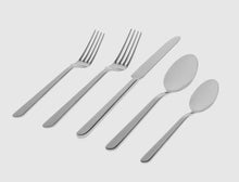 Load image into Gallery viewer, Mirror Finish Flatware- 5 Piece
