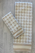 Load image into Gallery viewer, Cream Beige Repeat Pattern Towels
