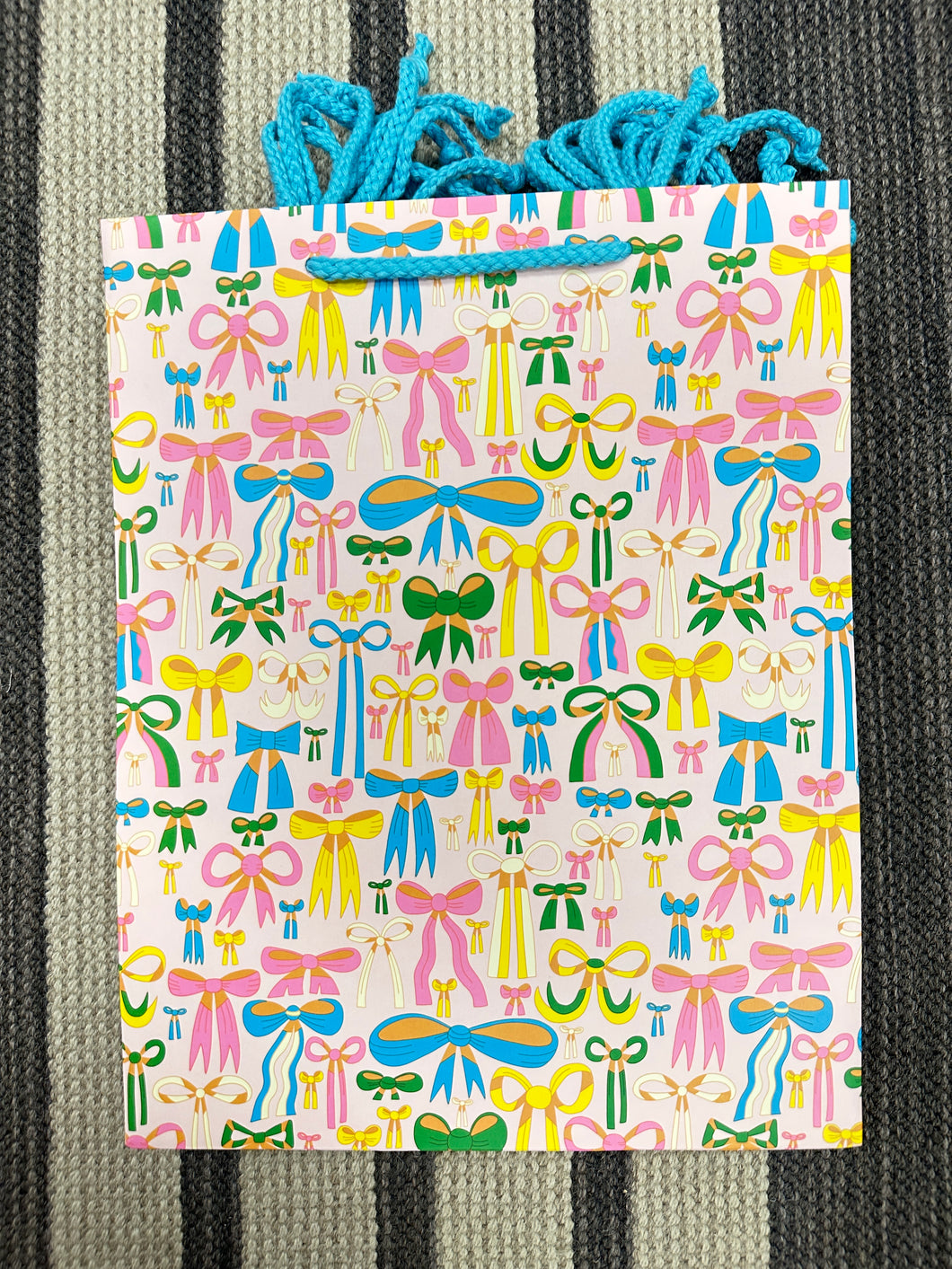 Bountiful Bows Gift Bag