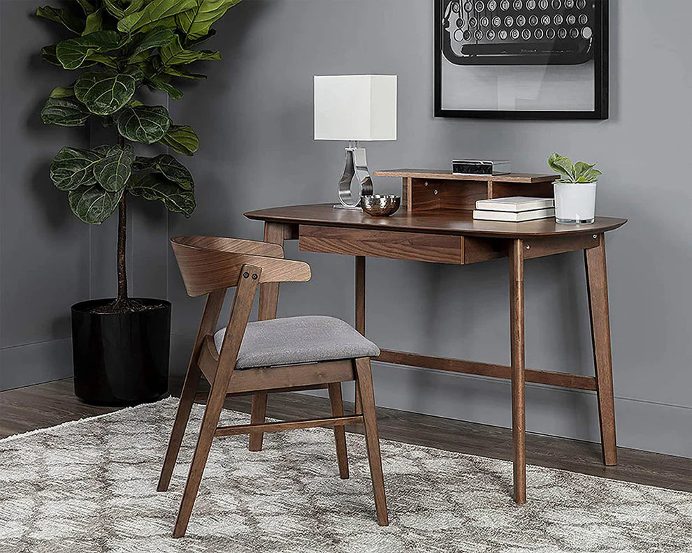 Nick Small-Space Desk