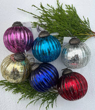 Load image into Gallery viewer, Ribbed Ball Glass Ornament Collection 3&quot;
