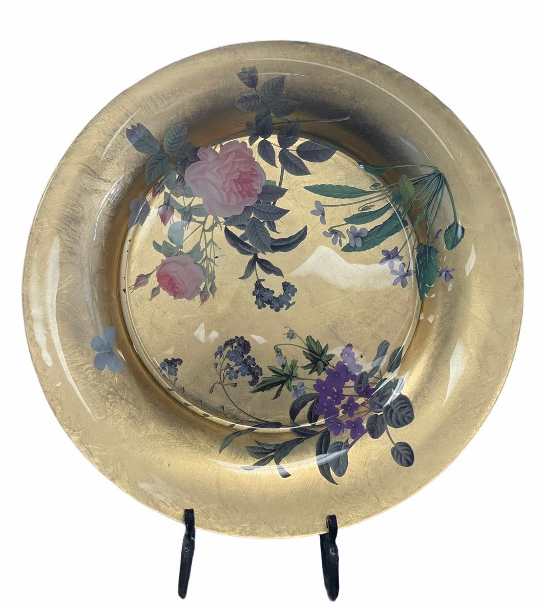 Gold plate with flowers