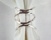 Load image into Gallery viewer, SILVER NAPKIN RINGS (6231015424198)
