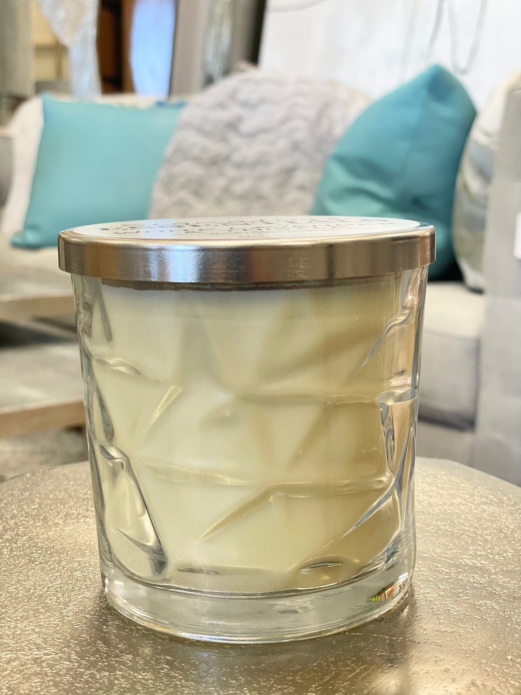 White lavender & thistle candle