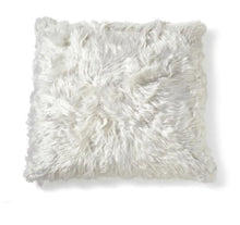 Load image into Gallery viewer, Alpaca 20&quot; Fur pillow
