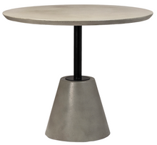 Load image into Gallery viewer, 35&quot; Concrete Round Outdoor Table

